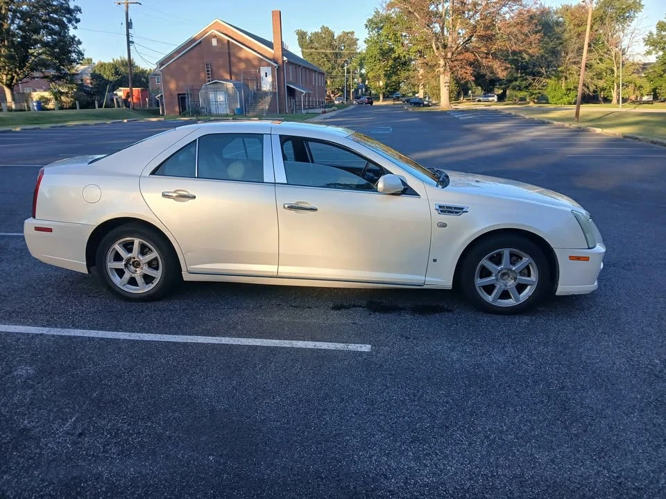 2008 Cadillac STS - Image 5 of 11