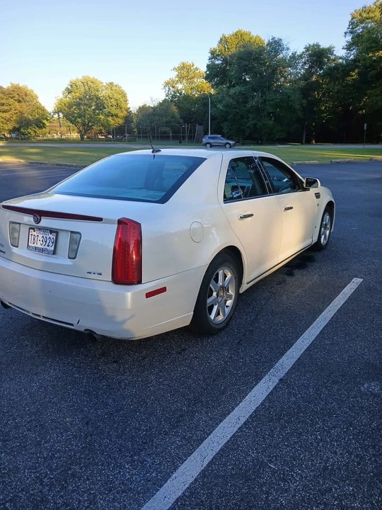 2008 Cadillac STS - Image 6 of 11