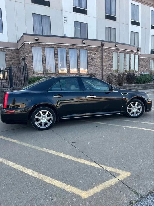 2008 Cadillac STS - Image 7 of 17