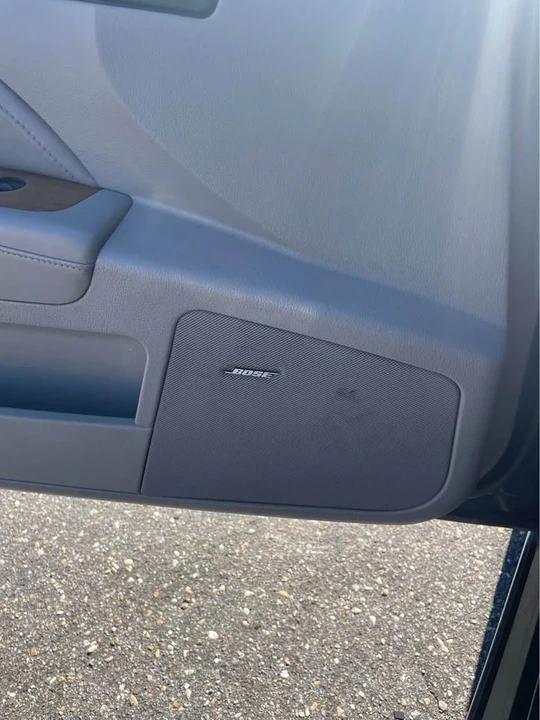 2008 Cadillac STS - Image 9 of 10