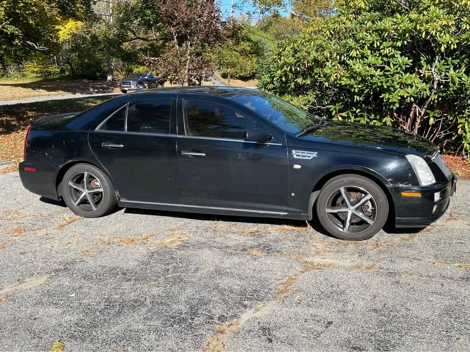 2008 Cadillac STS - Image 15 of 16