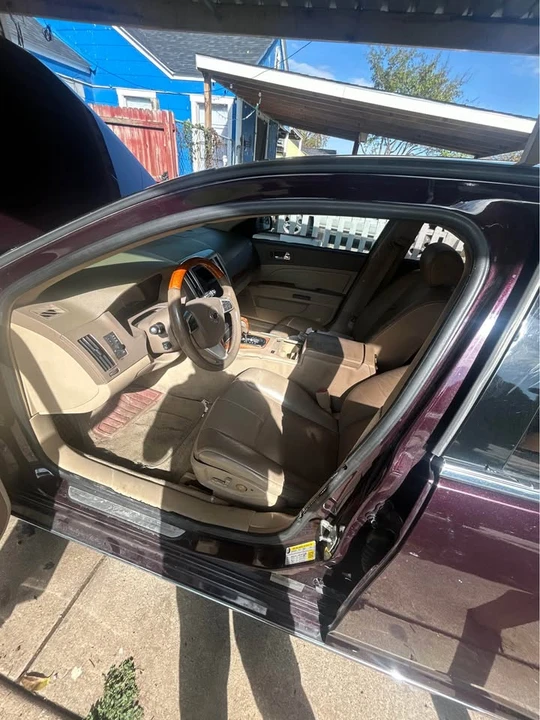 2008 Cadillac STS - Image 2 of 7