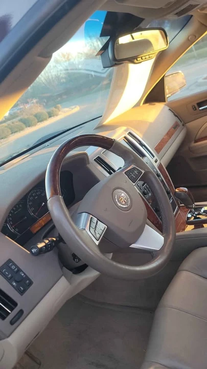 2008 Cadillac STS - Image 4 of 12