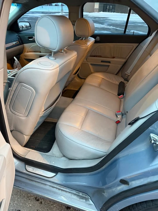 2008 Cadillac STS - Image 6 of 8