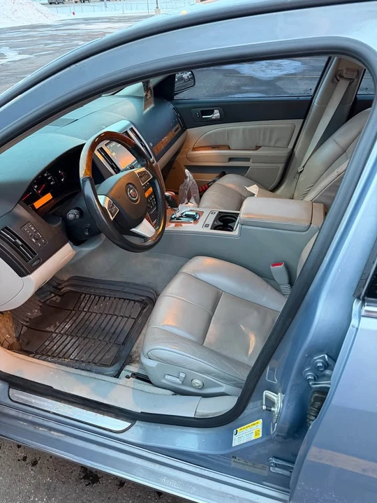 2008 Cadillac STS - Image 5 of 8