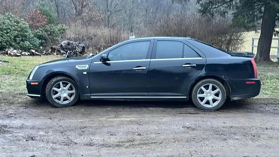 2008 Cadillac STS - Image 2 of 3
