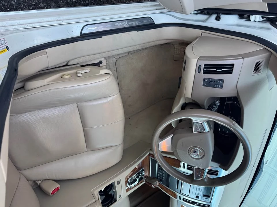 2008 Cadillac STS - Image 15 of 17