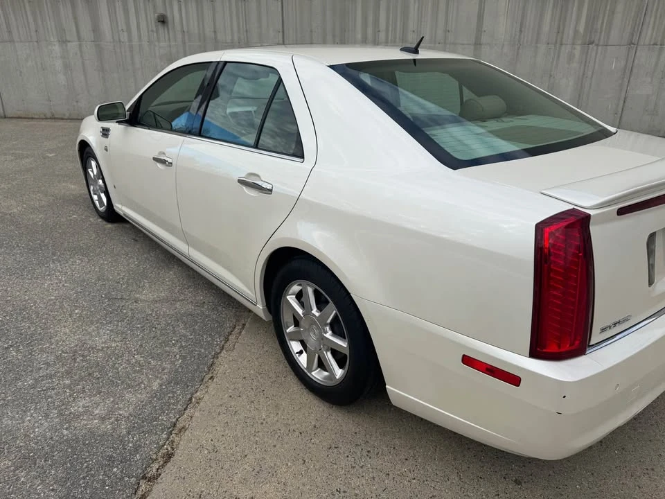 2008 Cadillac STS - Image 8 of 17