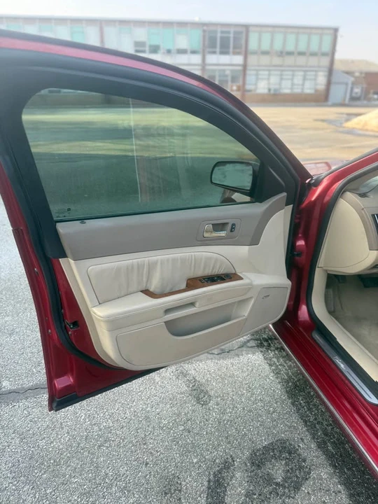 2008 Cadillac STS - Image 10 of 15