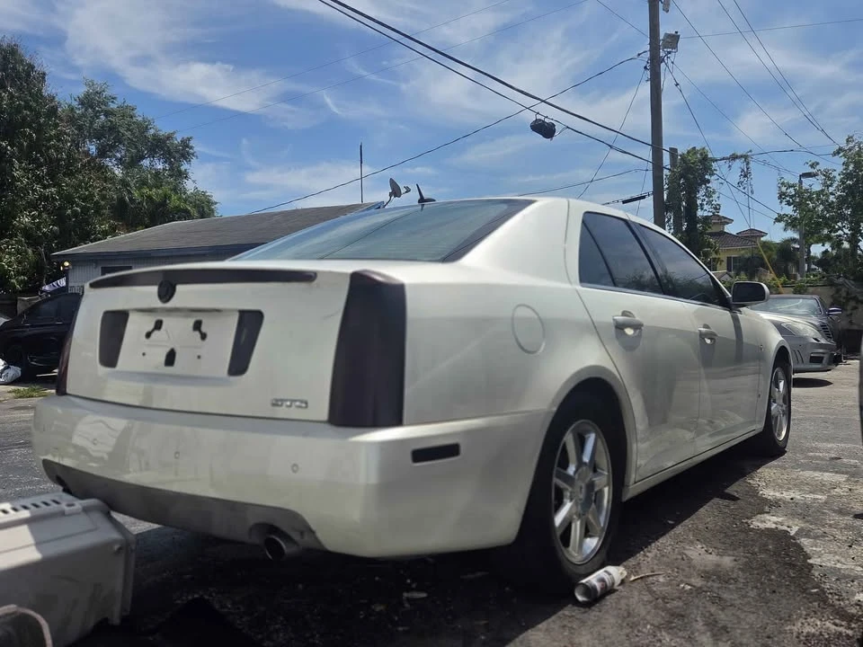 2008 Cadillac STS - Image 3 of 4