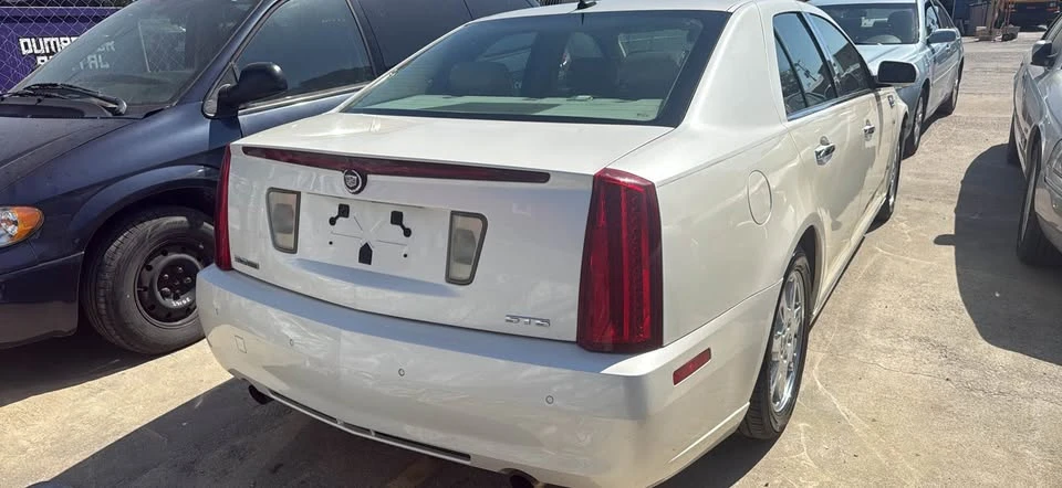 2008 Cadillac STS - Image 3 of 8