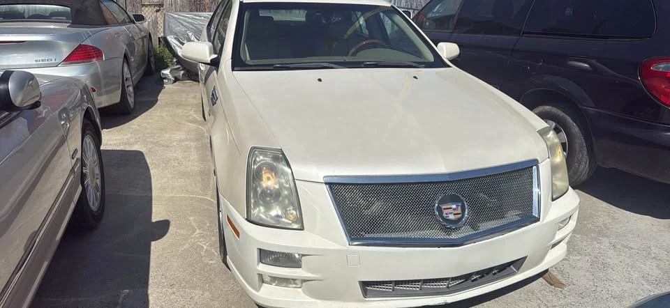 2008 Cadillac STS - Image 2 of 8