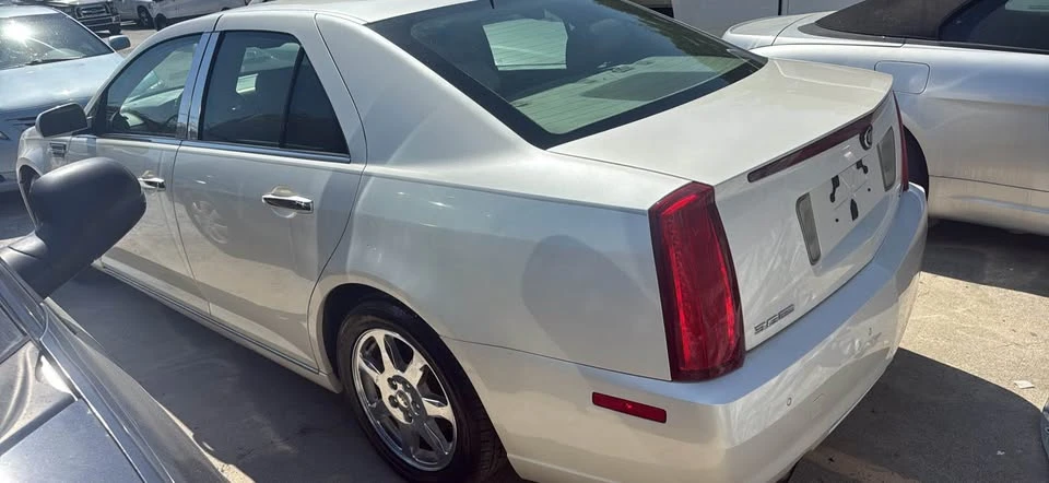 2008 Cadillac STS - Image 4 of 8