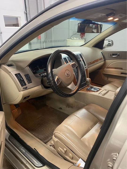 2008 Cadillac STS - Image 10 of 12