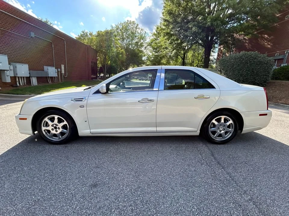 2008 Cadillac STS - Image 8 of 20