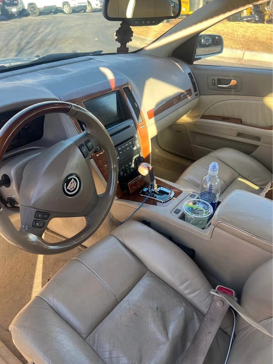 2008 Cadillac STS - Image 8 of 10