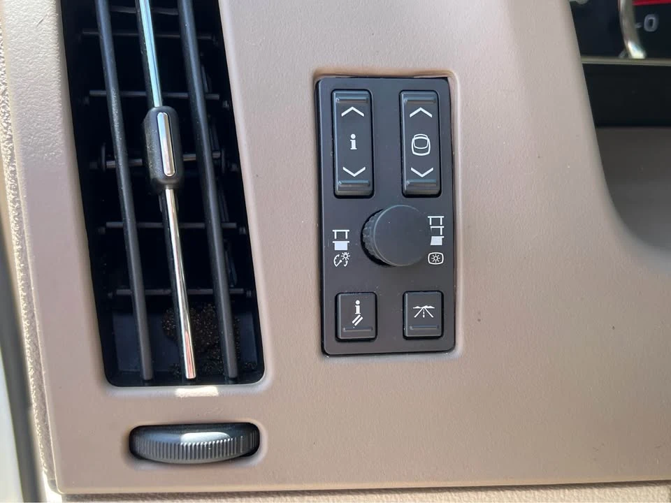2008 Cadillac STS - Image 10 of 19