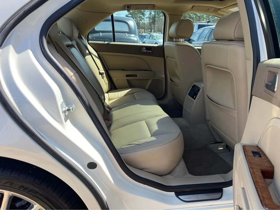 2008 Cadillac STS - Image 18 of 19