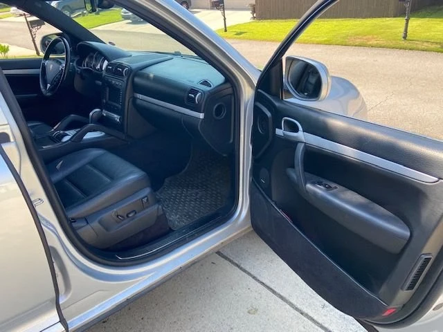 2008 Porsche 955/957 Cayenne S - Image 15 of 31