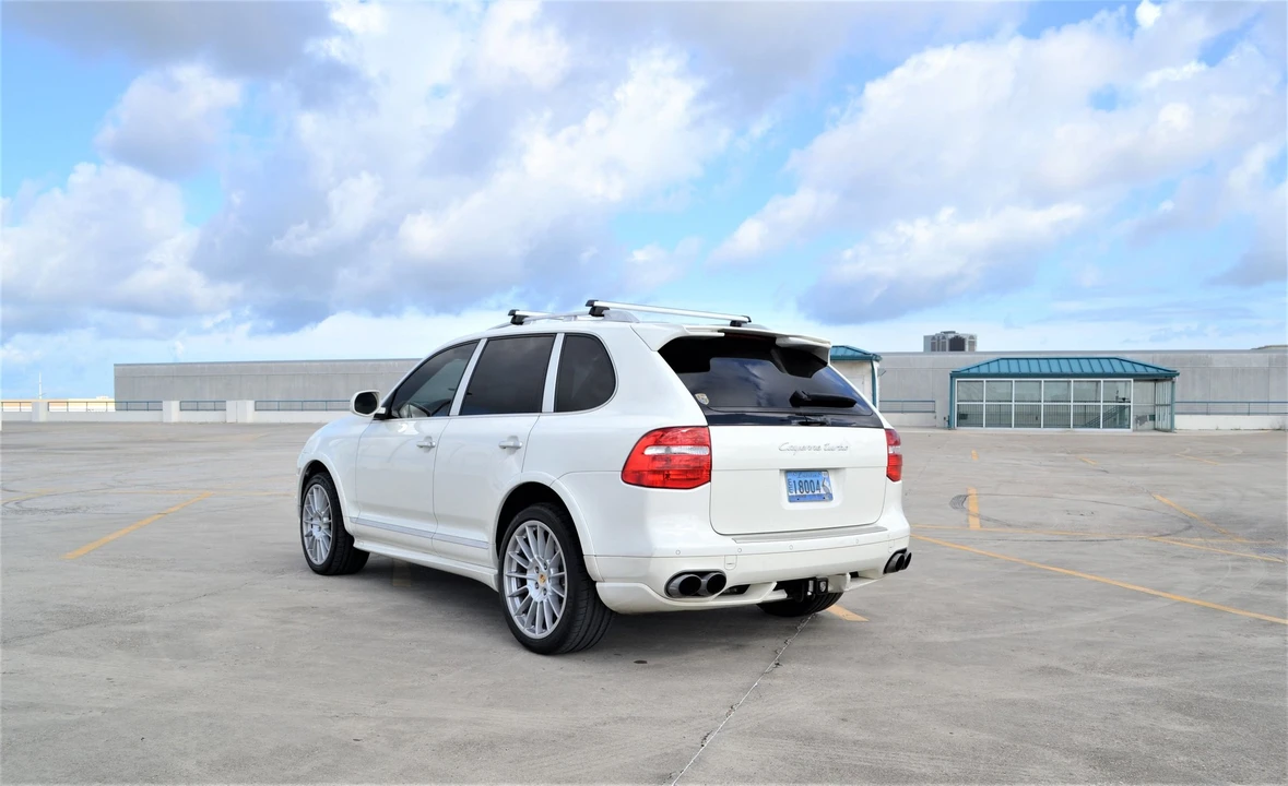 2008 Porsche 955/957 Cayenne Turbo - Image 12 of 31