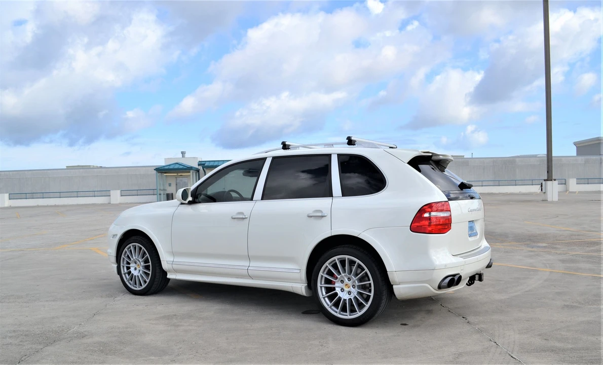 2008 Porsche 955/957 Cayenne Turbo - Image 13 of 31