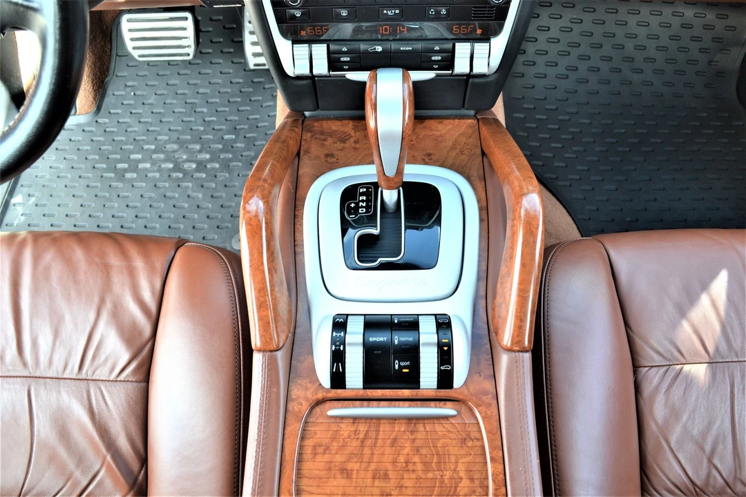 2008 Porsche 955/957 Cayenne Turbo - Image 28 of 31