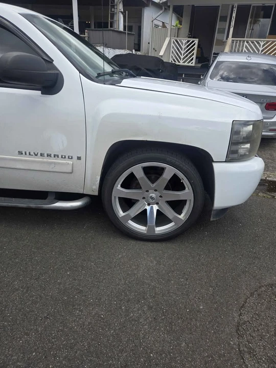 2008 Chevrolet Silverado 2nd Gen - Image 2 of 7