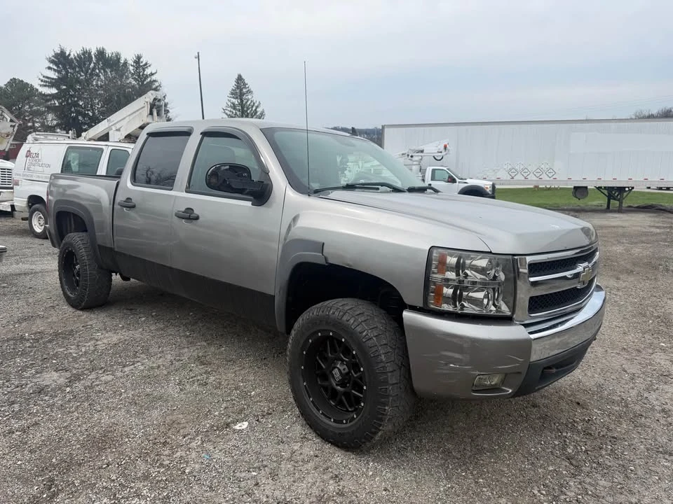 2008 Chevrolet Silverado 2nd Gen - Image 2 of 18
