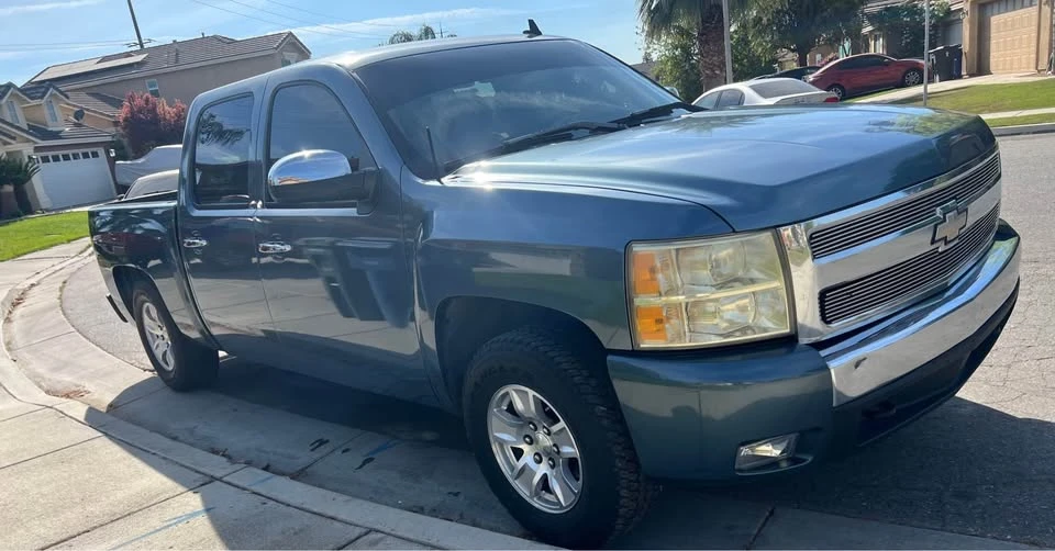 2008 Chevrolet Silverado 2nd Gen - Image 2 of 3