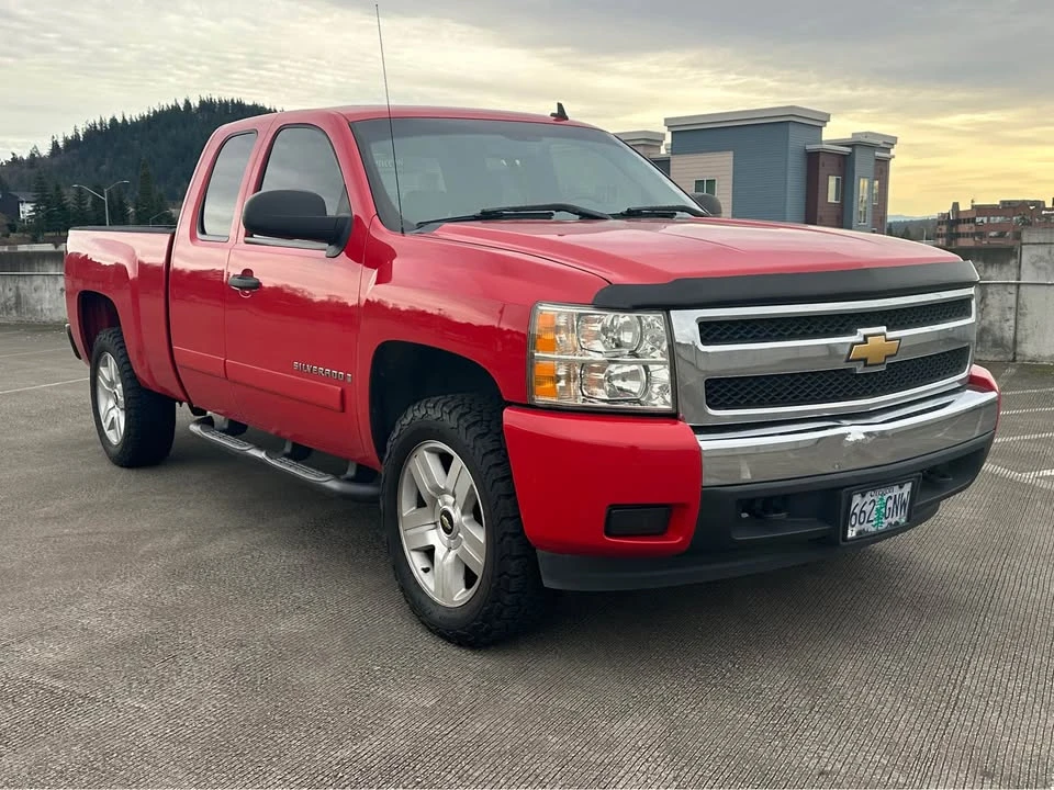 2008 Chevrolet Silverado 2nd Gen - Image 2 of 20