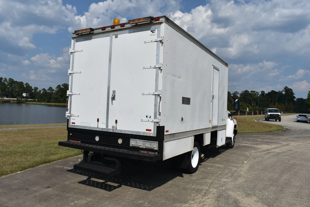 2008 Chevrolet Kodiak - Image 7 of 12