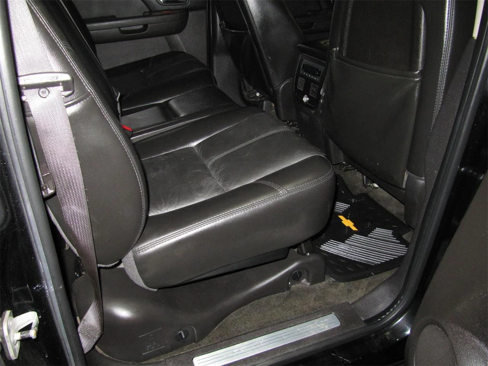 2008 Chevrolet Avalanche - Image 26 of 28