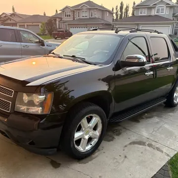 2008 Chevrolet Avalanche - 130,000 kms - 5.3L 4WD - Fully Loaded