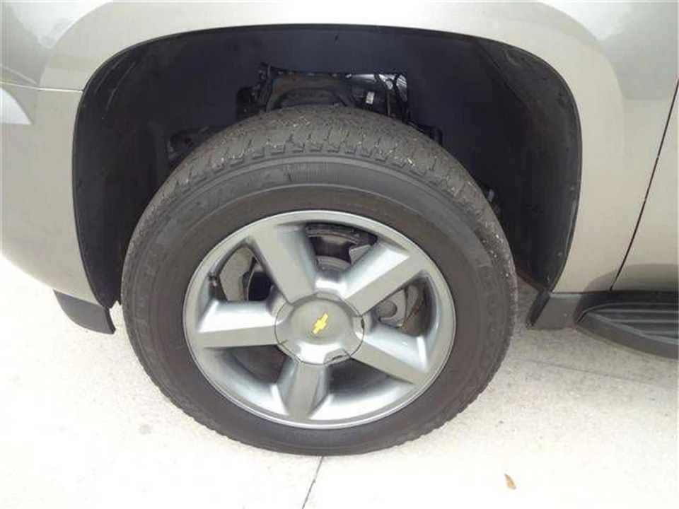 2008 Chevrolet Avalanche - Image 17 of 31