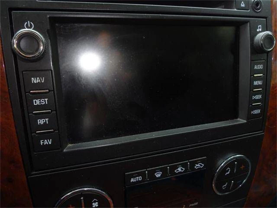 2008 Chevrolet Avalanche - Image 20 of 31