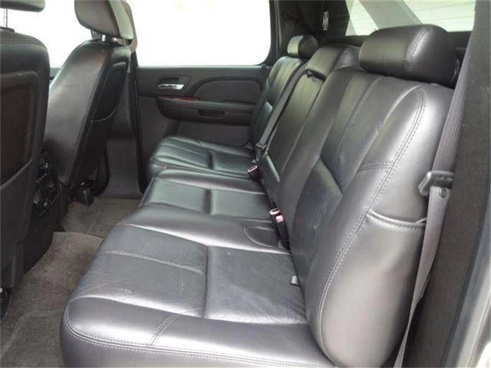 2008 Chevrolet Avalanche - Image 24 of 31