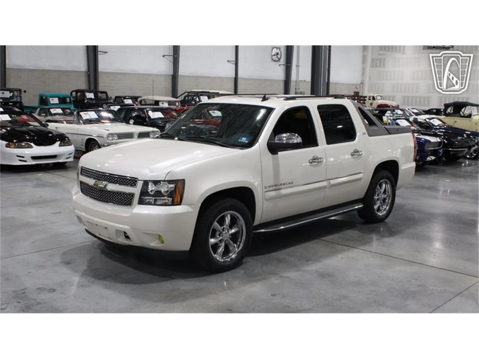 2008 Chevrolet Avalanche - Image 24 of 31