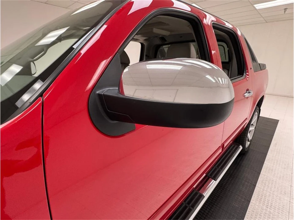 2008 Chevrolet Avalanche - Image 15 of 31