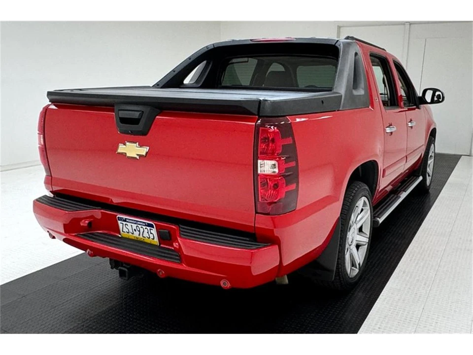2008 Chevrolet Avalanche - Image 5 of 31