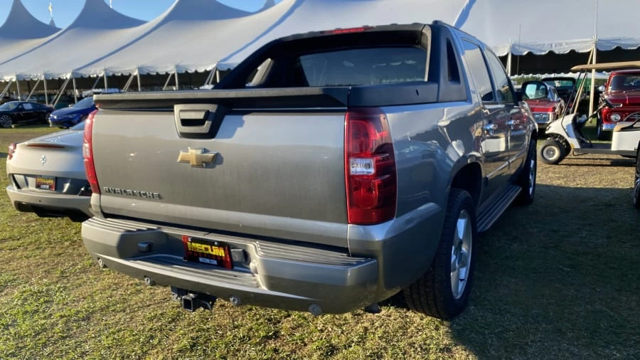 2008 Chevrolet Avalanche - Image 2 of 5