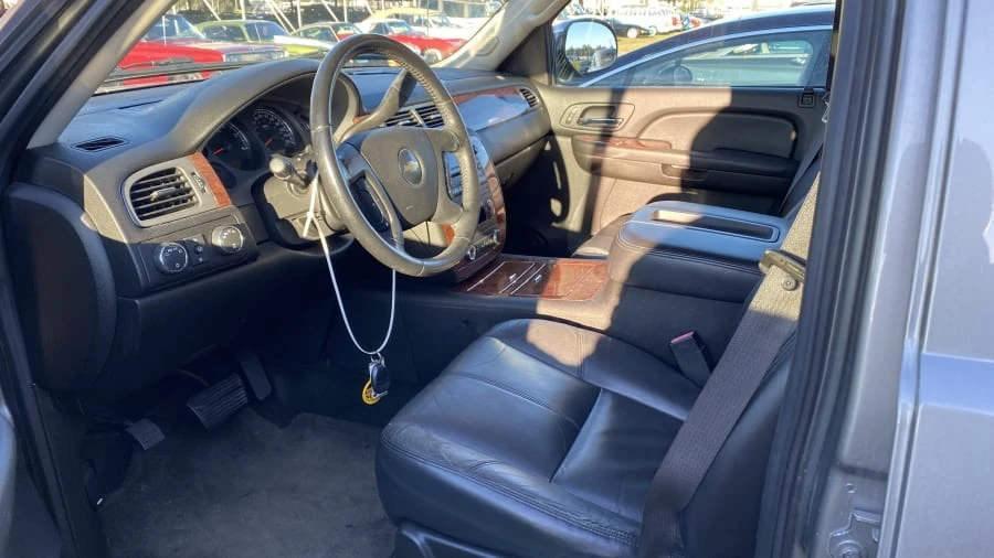 2008 Chevrolet Avalanche - Image 3 of 5