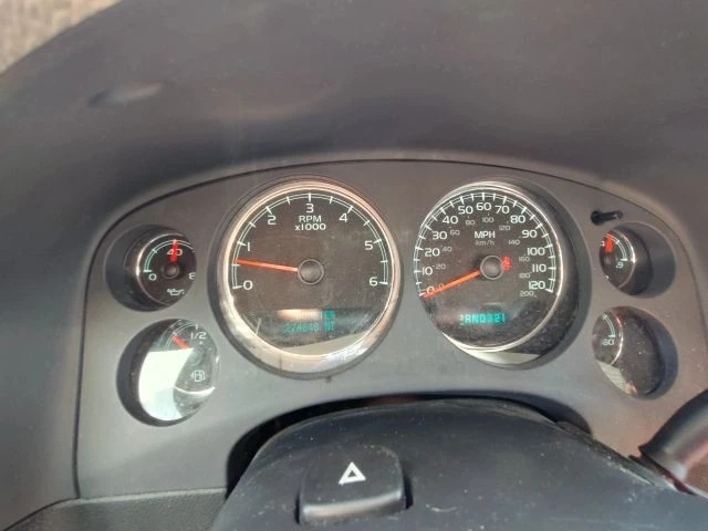 2008 Chevrolet Avalanche - Image 9 of 12