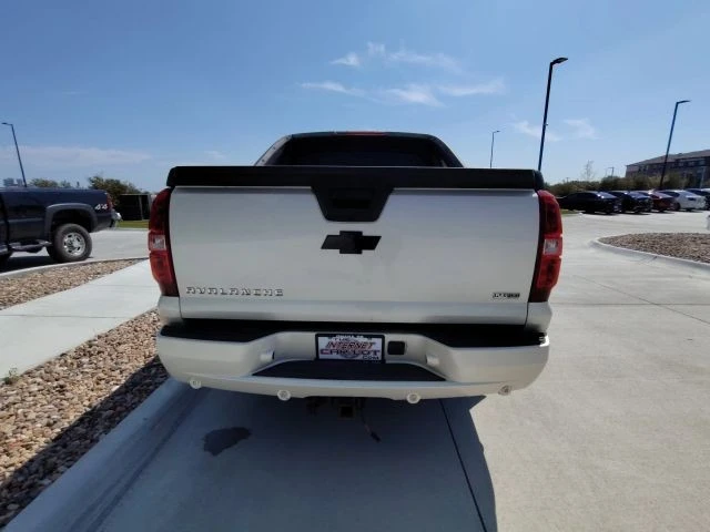 2008 Chevrolet Avalanche - Image 7 of 14