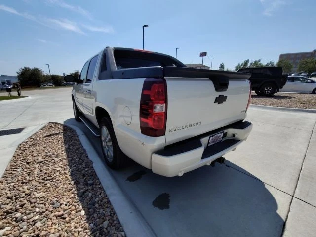 2008 Chevrolet Avalanche - Image 8 of 12
