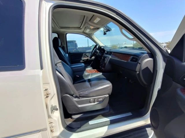 2008 Chevrolet Avalanche - Image 13 of 14