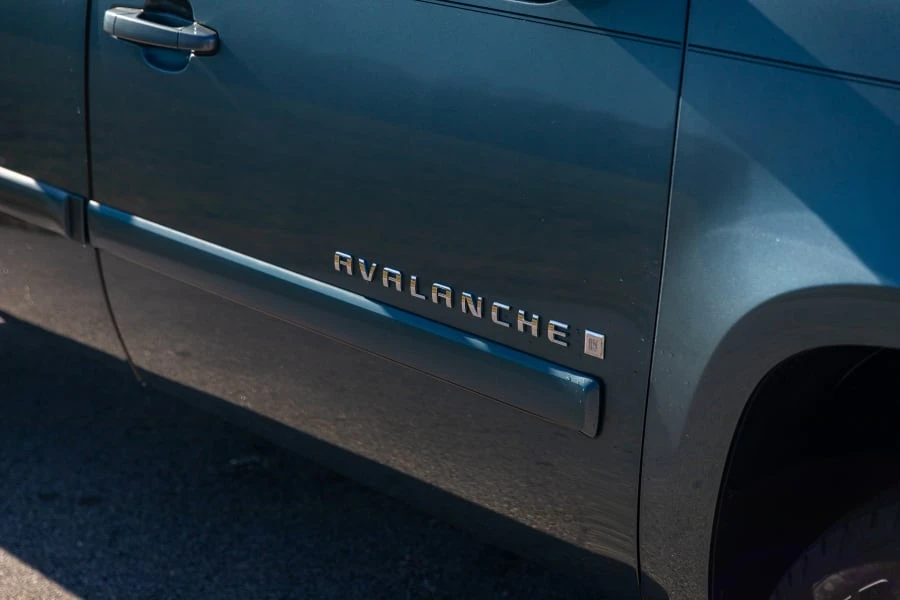 2008 Chevrolet Avalanche - Image 12 of 27