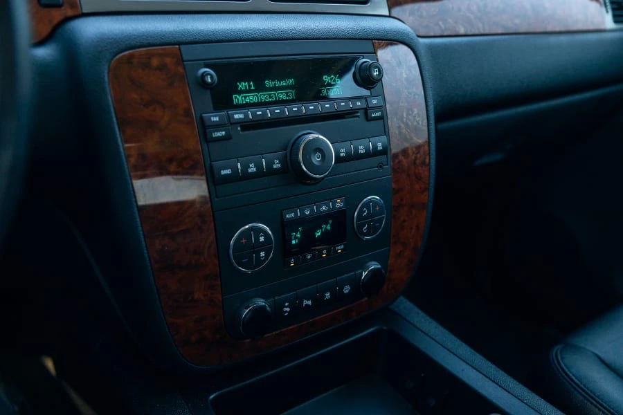 2008 Chevrolet Avalanche - Image 18 of 27