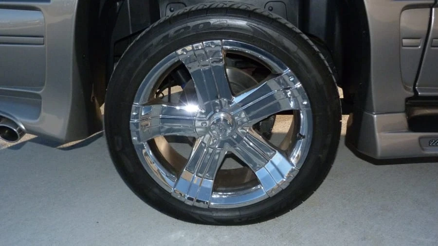 2008 Chevrolet Avalanche - Image 5 of 8