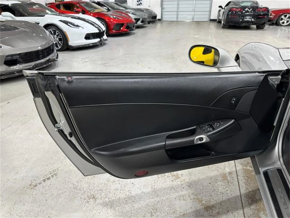 2008 Chevrolet Corvette C6 - Image 14 of 30