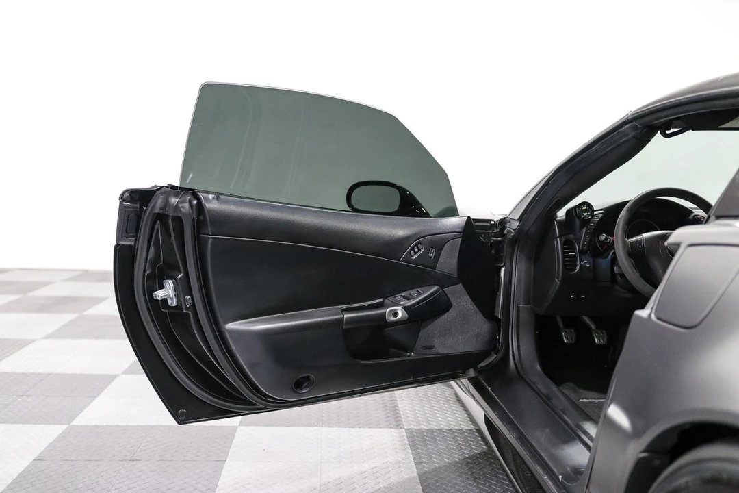 2008 Chevrolet Corvette C6 - Image 9 of 25